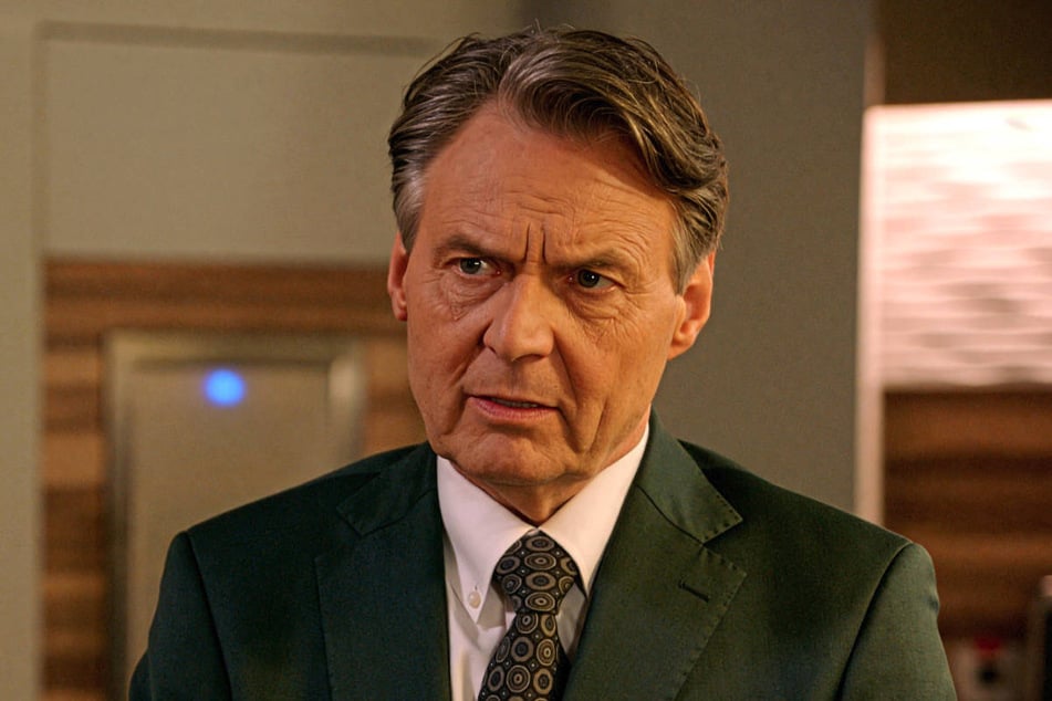 Ohne es zu wissen, bringt Joachim seinen Sohn in große Schwierigkeiten.