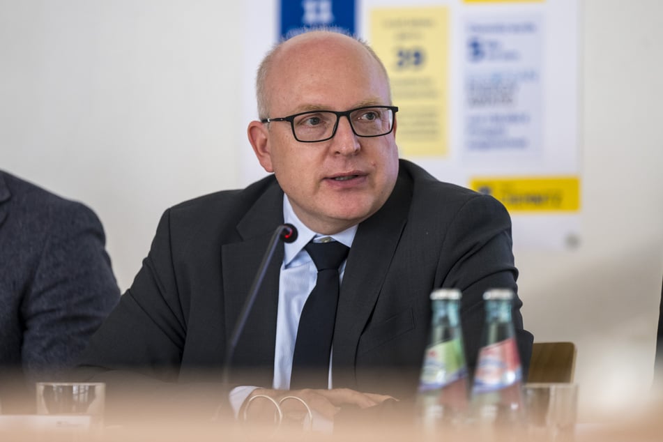 OB Sven Schulze (54, SPD) stellte bei einer Pressekonferenz die Prioritäten klar.