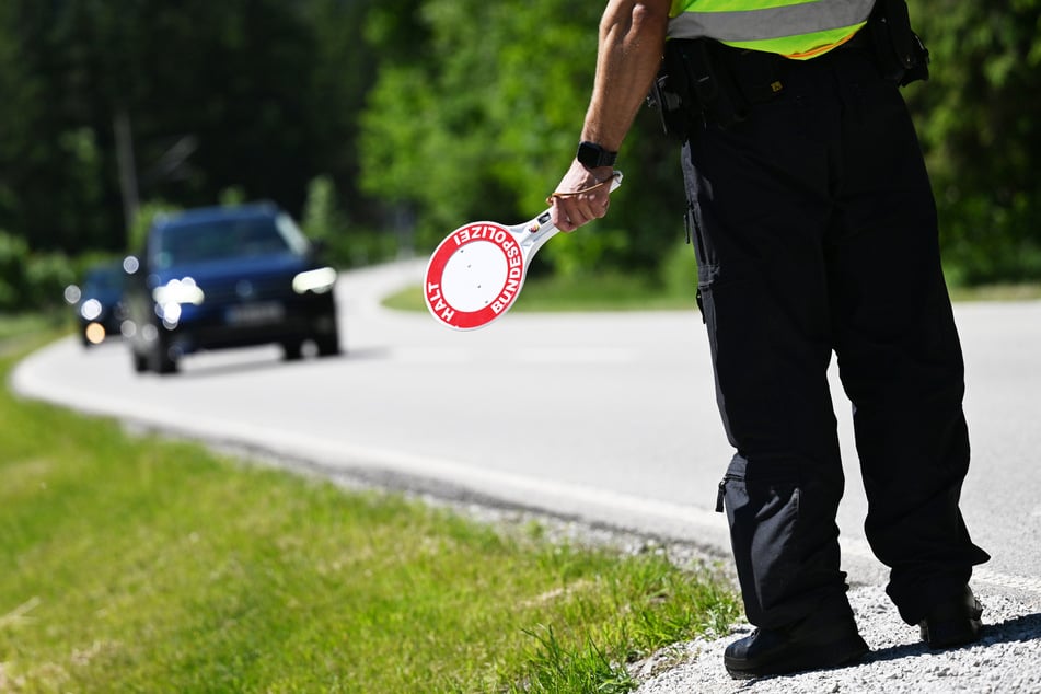 Mit diesem Fund hatten sie Verkehrspolizisten sicher nicht gerechnet. (Symbolbild)