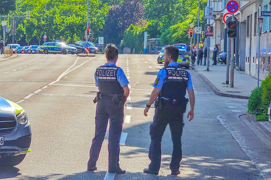 Die Habermehlstraße in Pforzheim wurde weiträumig abgesperrt.