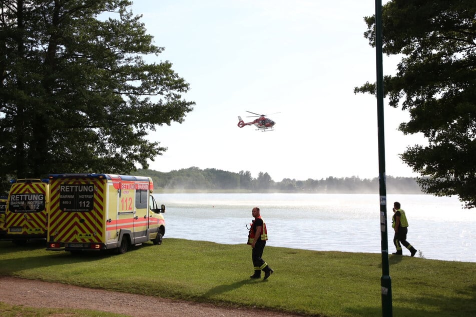 Ein Rettungshubschrauber unterstützte die Suche.