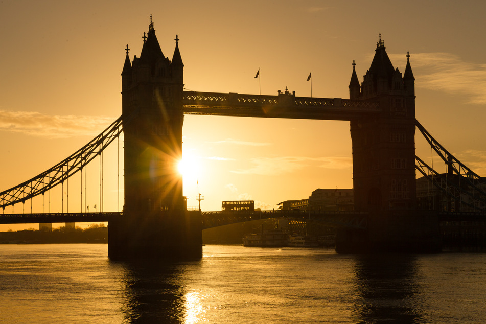 Die historische "Tower Bridge" in London führt über die Themse. © Vickie Flores/London News Pictures via ZUMA/dpa