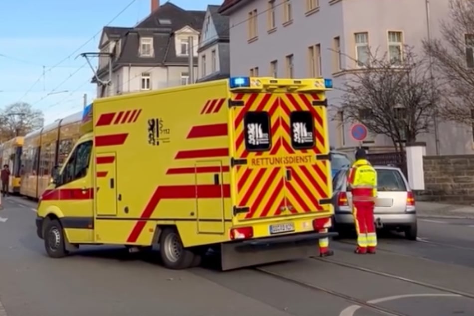 Über mögliche Verletzte gibt es bislang keine Angaben.