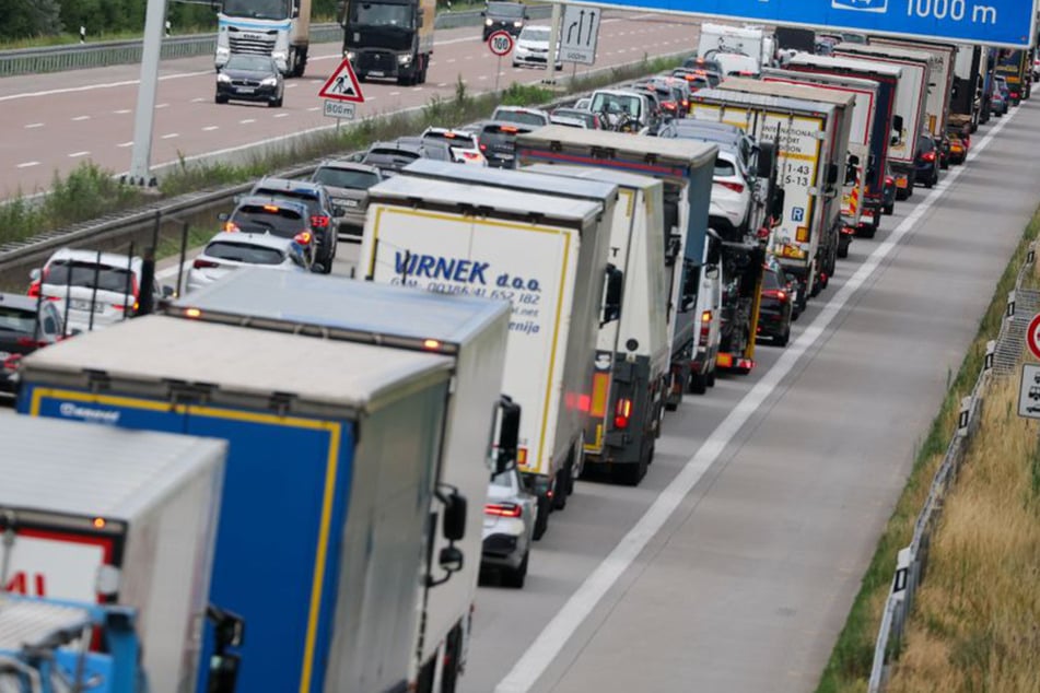 Sachsen hält am Lkw-Fahrverbot trotz Niedrigwasser fest