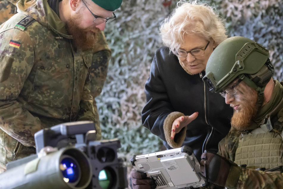 Nach Puma-Pleite: Ministerin Lambrecht auf Verteidigungsmission in Sachsen