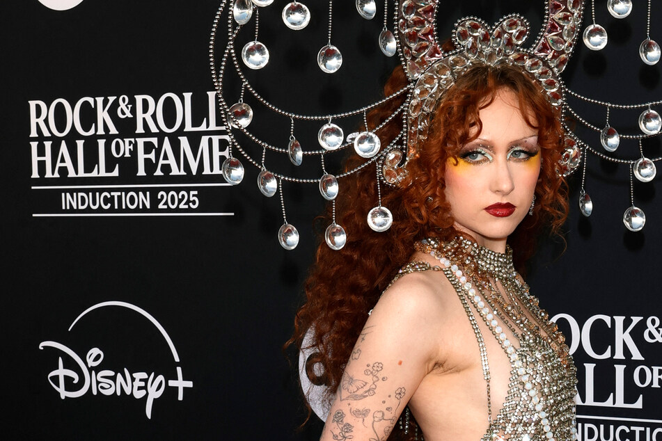 Chappell Roan sets strict rules for paparazzi after viral incidents