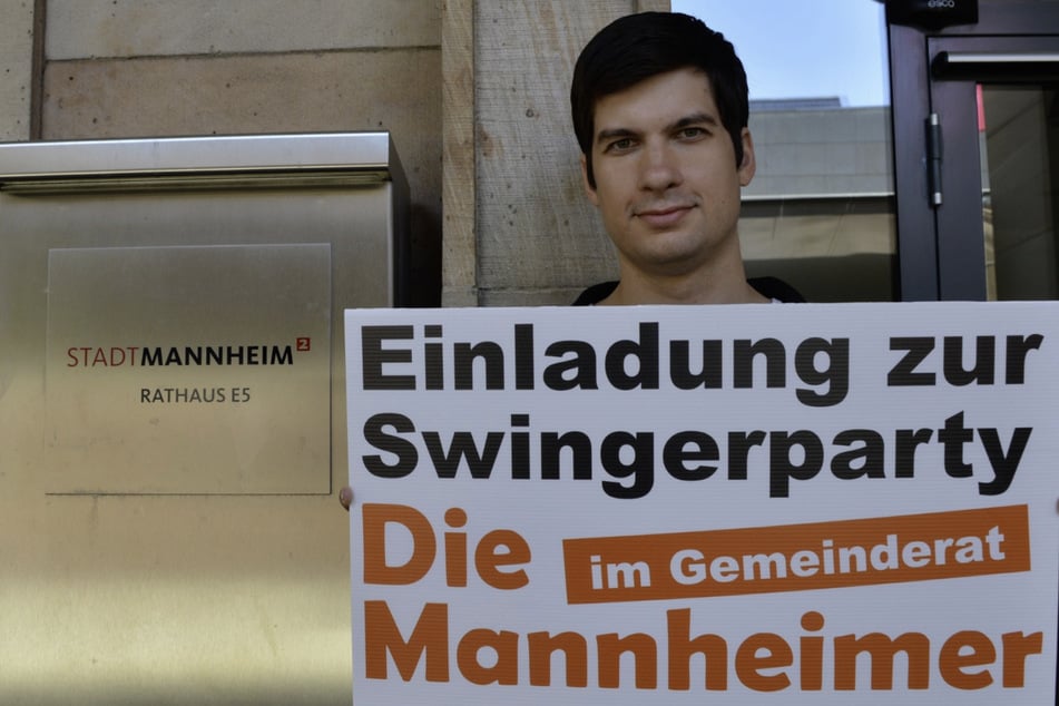 Stadtrat Julien Ferrat (35) will eine Swingerparty im Rathaus veranstalten.