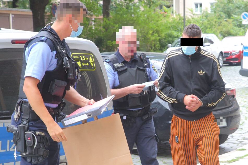 Dresden: Razzia nach Dynamo-Krawallen: Wohnungs-Durchsuchungen führen zu sechs Haftbefehlen