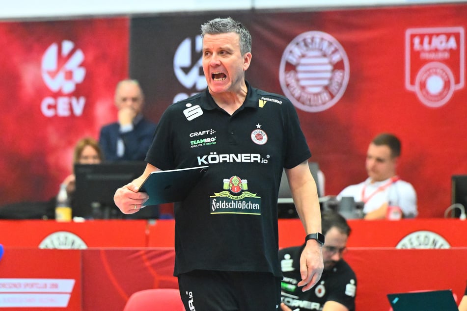 Trotz 3:0-Sieg gegen Münster: Den Sprung auf den dritten Rang hält DSC-Coach Alex Waibl (57) nicht mehr für realistisch.