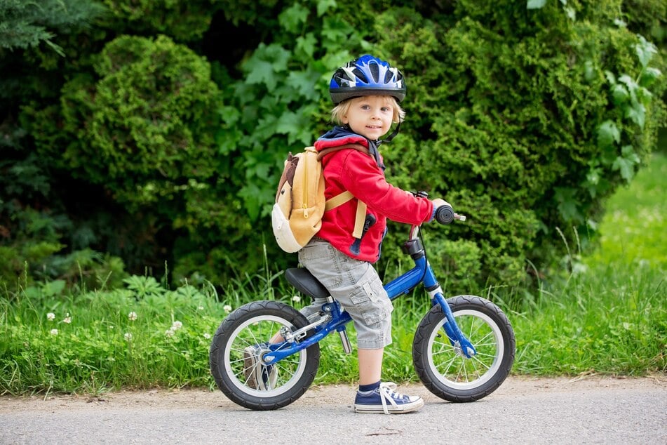Ein Laufrad bietet einen guten Einstieg ins Fahrradfahren lernen, da es hilft, den Gleichgewichtssinn zu trainieren.