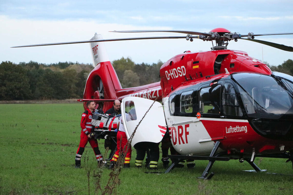 Am Montagnachmittag sind im Landkreis Vorpommern-Greifswald zwei Jugendliche bei einem Unfall schwer verletzt worden. Ein 14-jähriger Mopedfahrer musste mit einem Rettungshubschrauber abtransportiert werden. (Symbolfoto)