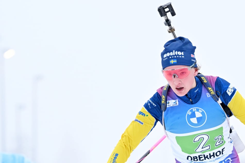 Schwerer Rückschlag: Droht Biathlon-Olympiasiegerin das komplette Saison-Aus?