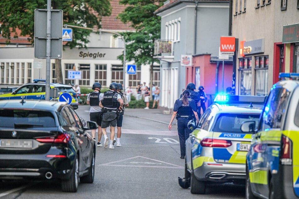 Die Polizei befand sich mit starken Kräften vor Ort.