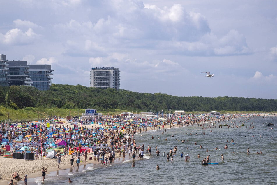 Am polnischen Ostseestrand kann es aber auch mal ein dichtes Gedränge geben.