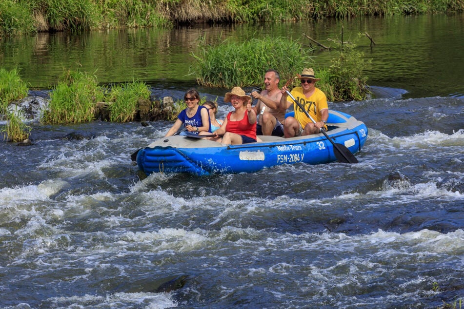 Auch das bietet Sachsen: Paddeltour auf dem wilden Wasser der Neiße.