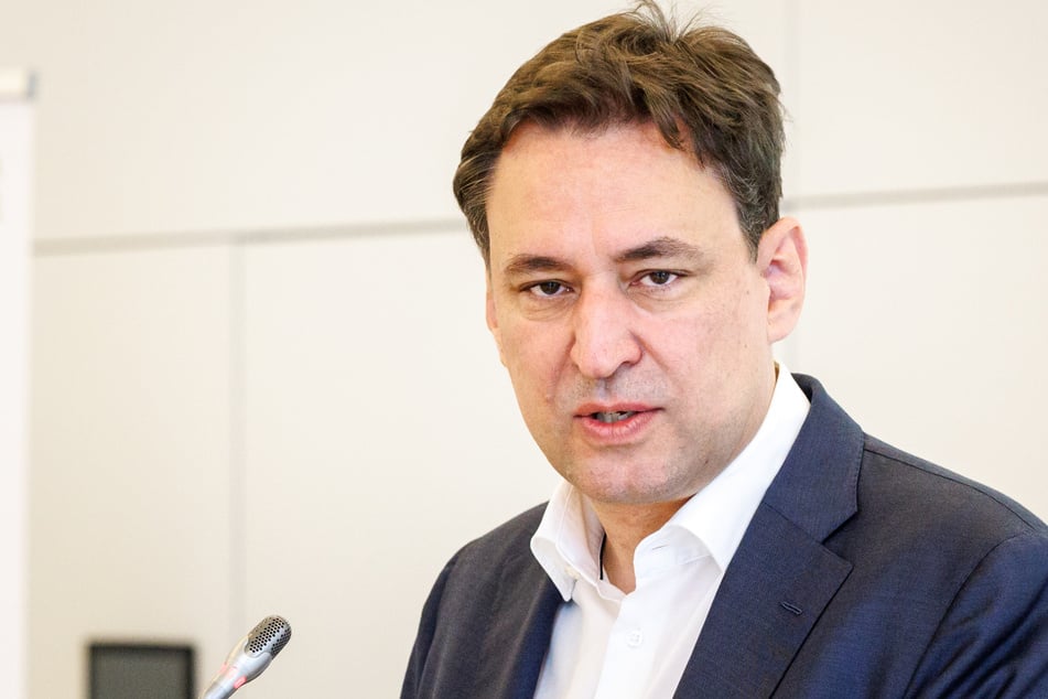 Bayerns Justizminister Georg Eisenreich (52, CSU) hat mit Blick auf Sympathiebekundungen für Terror-Gruppen eine klare Haltung.