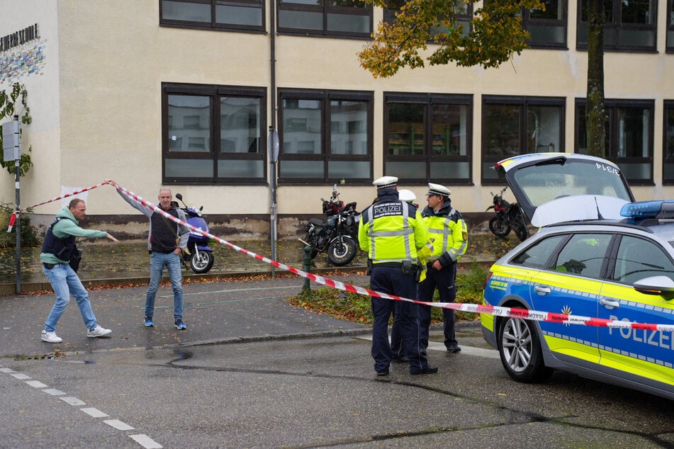 Das betreffende Schulgebäude wurde umgehend abgeriegelt.