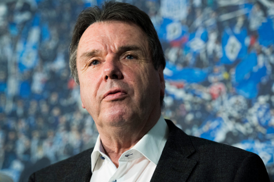 Heribert Bruchhagen (Bild, 71) setzt auf Trainer Dieter Hecking.