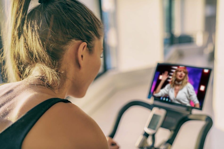 Shake the calories off: Taylor Swift and Peloton team up for Red classes!