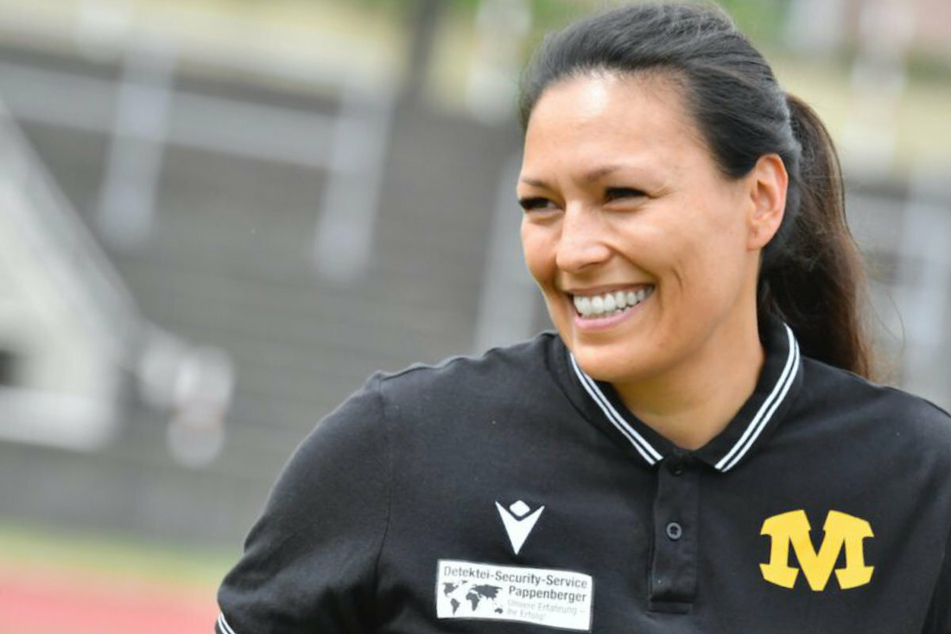 Sie schreibt Football-Geschichte: Nadine Nurasyid ist neuer Headcoach der Munich Cowboys