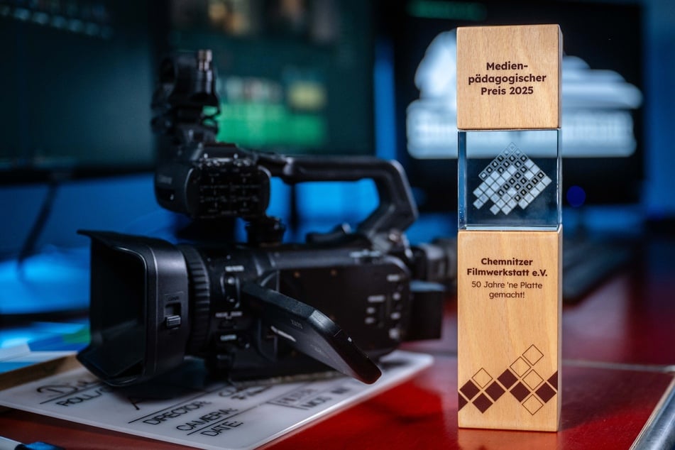 Die Filmwerkstatt ist kürzlich erst mit dem sachsenweit verliehenen medienpädagogischen Preis für das Projekt "50 Jahre 'ne Platte gemacht!" ausgezeichnet worden, das das Hecker-Gebiet beleuchtet.