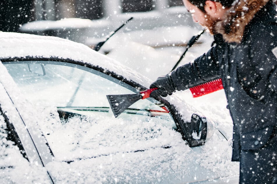 This 40-year-old allegedly used an ice scraper to hit the man following him (stock image).