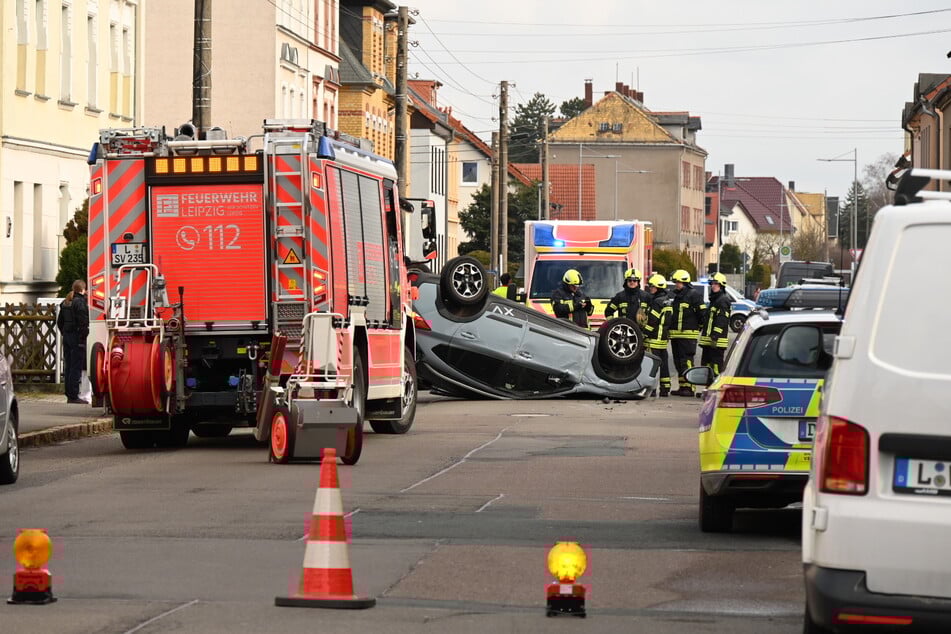 In Holzhausen hat sich dieser Subaru überschlagen.