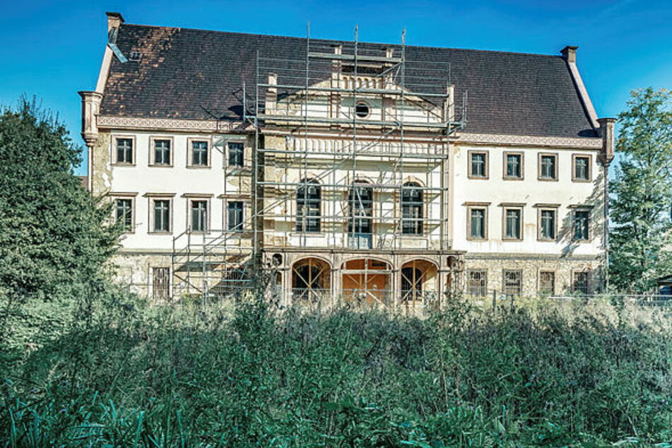 Vor Kurzem noch "Nazi-Schloss", bald aber Schmuckstück: Altes Rittergut will wieder glänzen