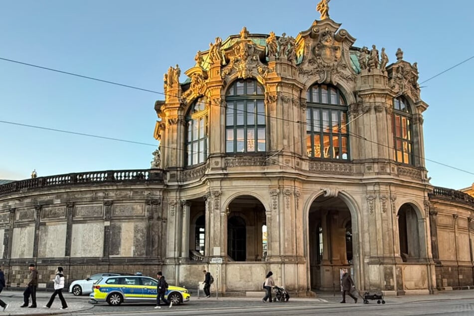Nach TAG24-Informationen wurden am Dienstagmorgen Tatverdächtige am Dresdner Zwinger gesichtet.