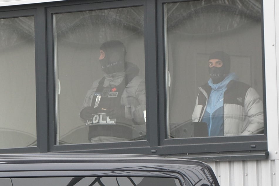 Fünf Festnahmen! Razzia wegen Exporten nach Russland