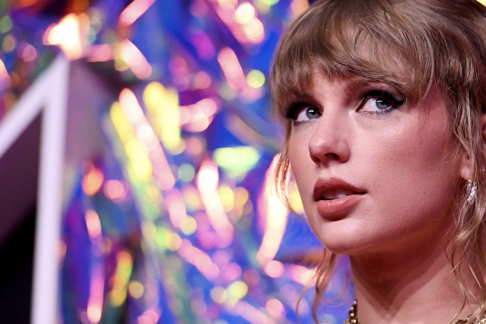 Taylor Swift and Apple Music are hosting a super mysterious Eras Experience in NYC