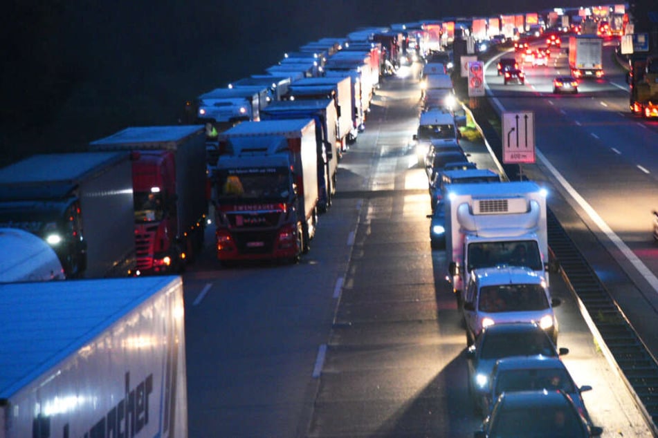 Die A5 wurde zwischenzeitlich voll gesperrt.