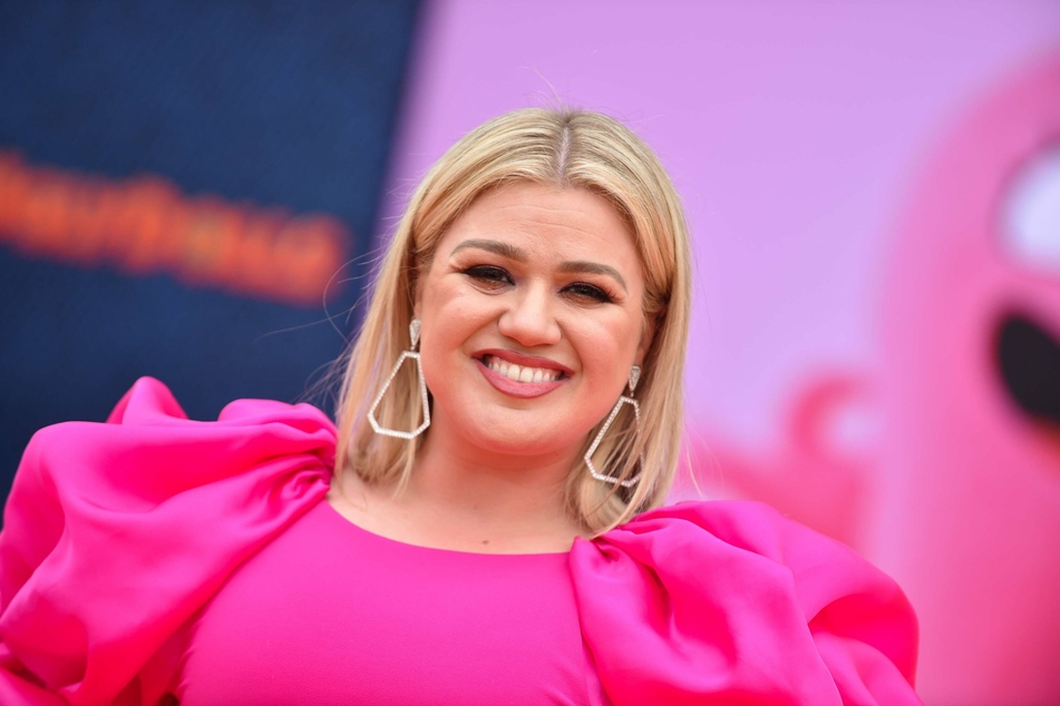 Singer Kelly Clarkson says her life is in the dumps