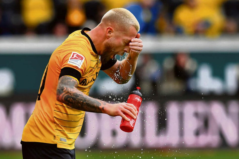 Flasche leer? Patrick Ebert war gegen Bochum noch einer der Auffälligeren bei Dynamo. Und das nicht nur der blondierten Haare wegen.