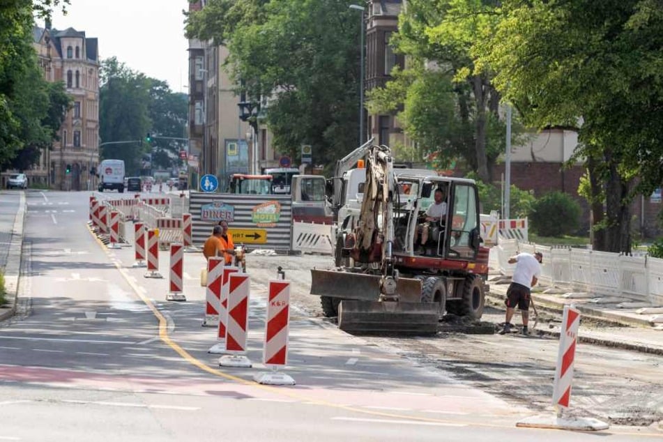 Die Zwickauer Straße ist an der Kappler Drehe schon wieder gesperrt.