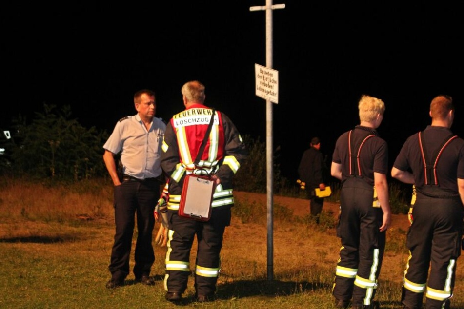 Mehrere Stunden lang suchte ein Großaufgebot der Feuerwehr vergeblich nach dem Vermissten.