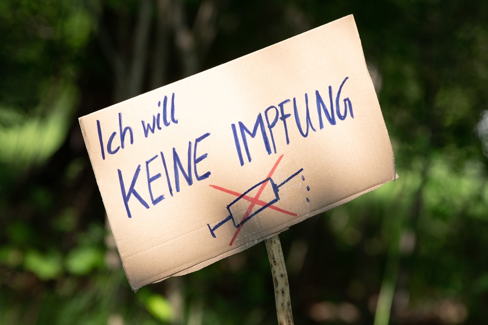 Bislang erhielten alle Bürger den Verdienstausfall. Wer sich nicht impfen lassen will, könnte nun aber das Nachsehen haben. (Symbolbild)