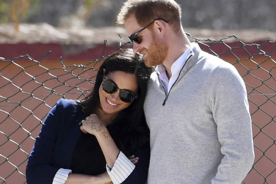 Harry und Meghan galten als das Traumpaar! Jetzt machen sie durch schlechte Personalführung auf sich aufmerksam.