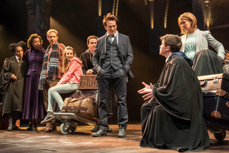Eine Szene des Theaterstücks "Harry Potter und das verwunschene Kind" am Londoner Palace Theatre.