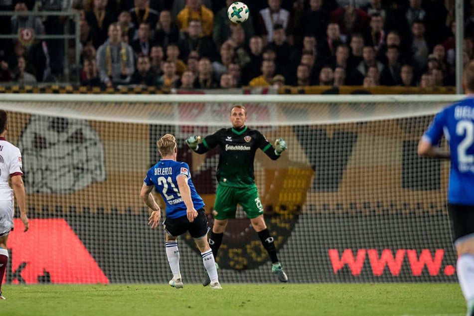 In der 80. Minute nahm Andreas Voglsammer ein Geschenk der Dresdner dankend an und netzte zum 1:0 ein.