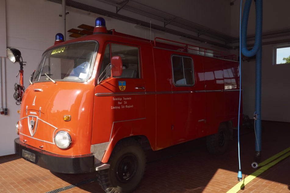 Der Faun-Oldtimer der Feuerwehr wird nach Ägypten verschifft.