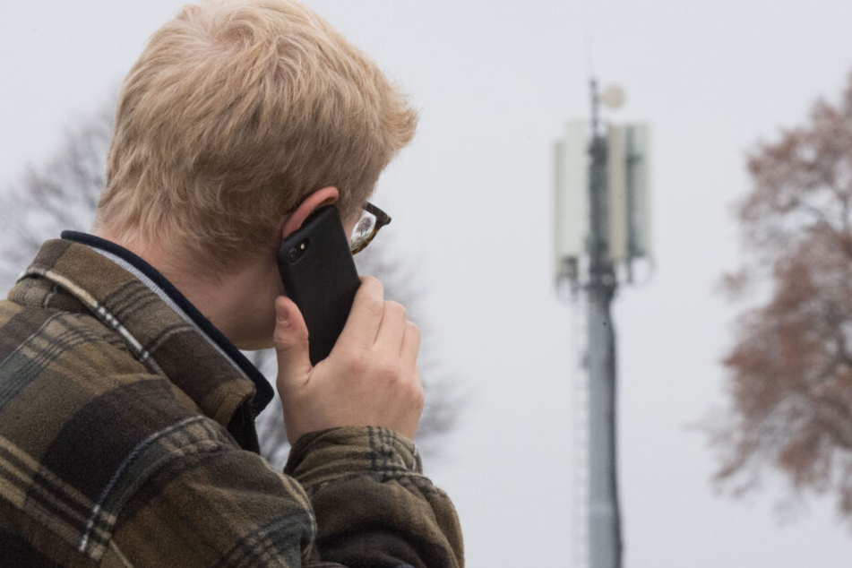 Die Leistung von Mobilfunkmasten an der deutsch-polnischen Grenze sollen sich verbessern. (Symbolbild)