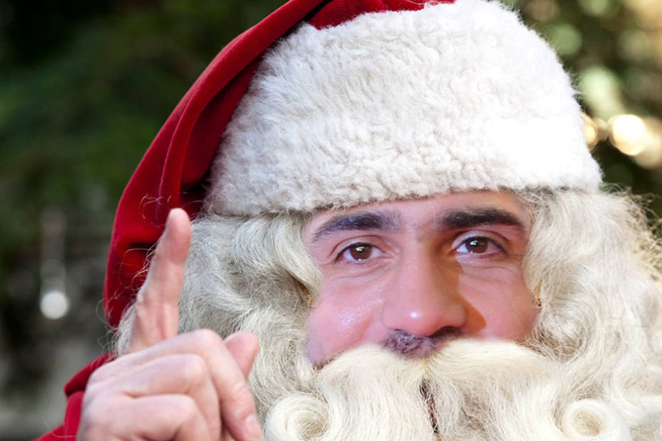 Ganz so schlimm ist es noch nicht: Bis auf die grauen Haare im Bart, gibt es noch keine Gemeinsamkeiten zwischen Bushido und dem Weihnachtsmann.