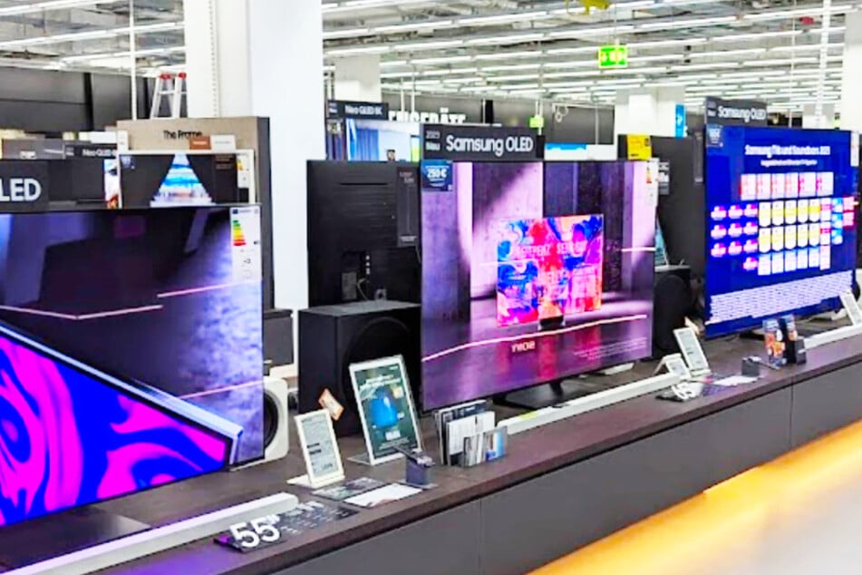 Beim verkaufsoffenen Sonntag am 2. Advent bekommt Ihr bei Saturn und MediaMarkt viele Sonderangebote.
