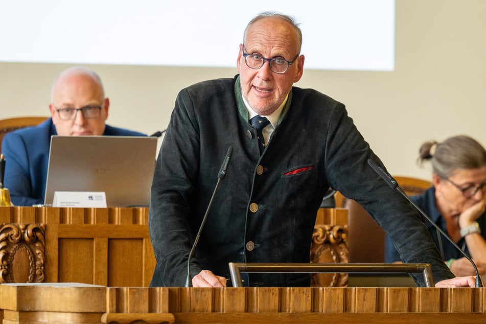 Volker Dringenberg (54, AfD) kritisierte vor allem den Umgang des OB mit dem Stadtrat und forderte mehr Respekt "auf Augenhöhe".