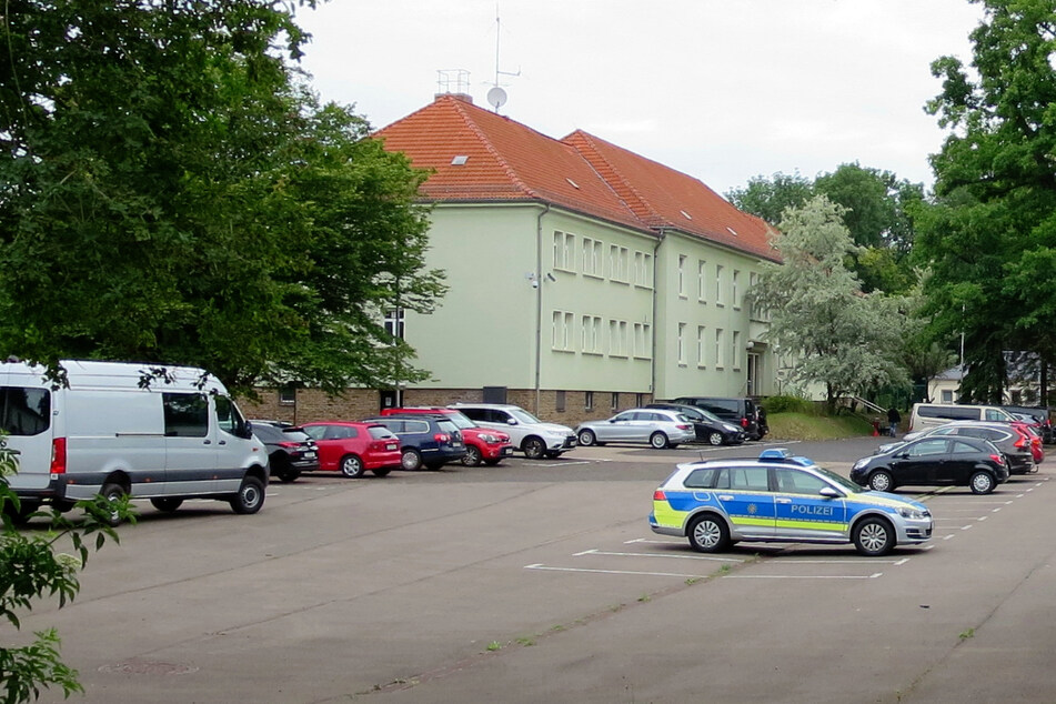 Das Fahrradkaufhaus der Polizei – dieses grüne Dienstgebäude im Leipziger Westen war der Sitz der "ZentraB Fahrrad"