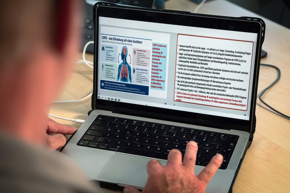 Von der Dokumentation über die Diagnostik und Therapieplanung bis hin zur Recherche unterstützt KI Psychotherapeuten bei ihrer Arbeit.