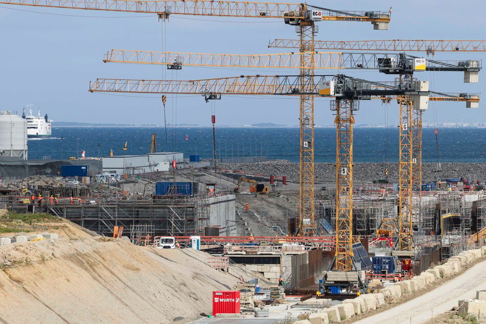Mega-Baustelle in Ostsee offenbar lahmgelegt: Cyberangriff auf Fehmarnbelt-Tunnel