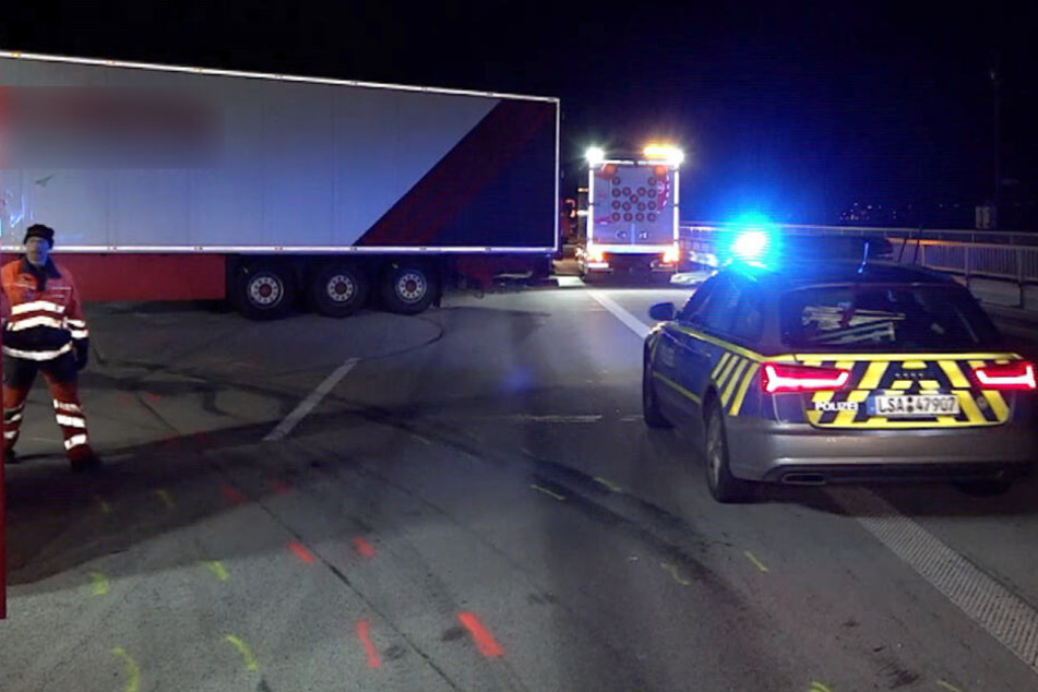 Drei Lastwagen waren in den Unfall verwickelt.