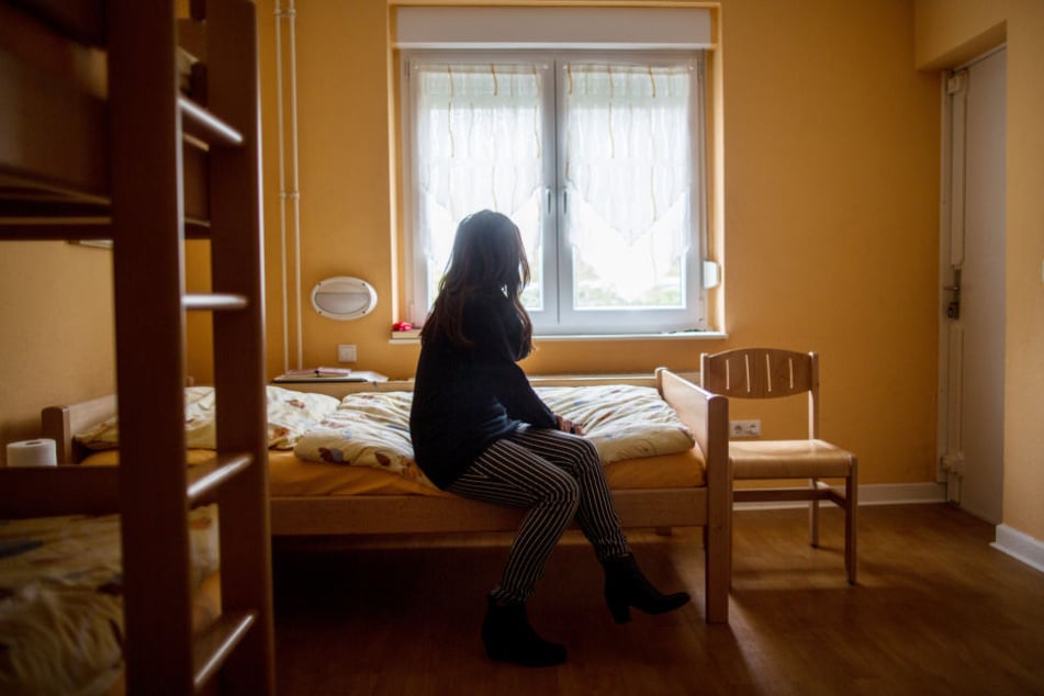 Die Frauenhäuser in NRW sind hoffnungslos überfüllt.